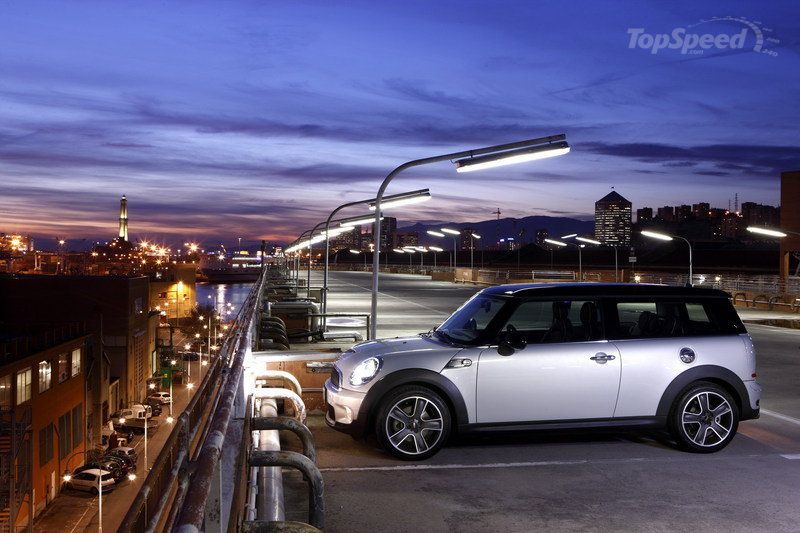 تقرير كامل عن سيارة رشيقة ميني كوبر رووووووووووووووووعة 2010-mini-clubman-soho-11_800x0w