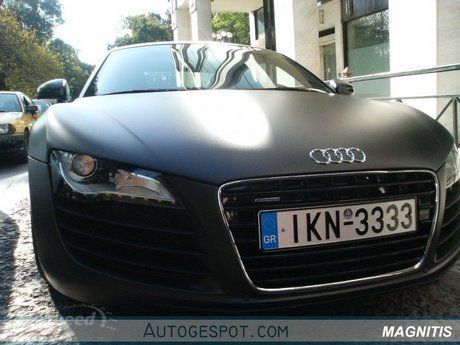 Audi R8 sơn Matte dạo chơi trên phố !!! Audi-r8-in-matte-bla-2_460x0w