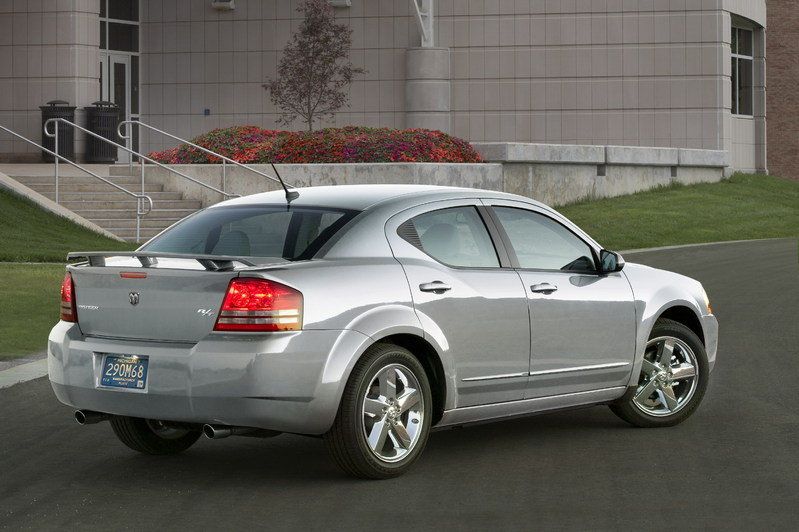 روعة الدوج هو أفنجر ... 2010-dodge-avenger_800x0w