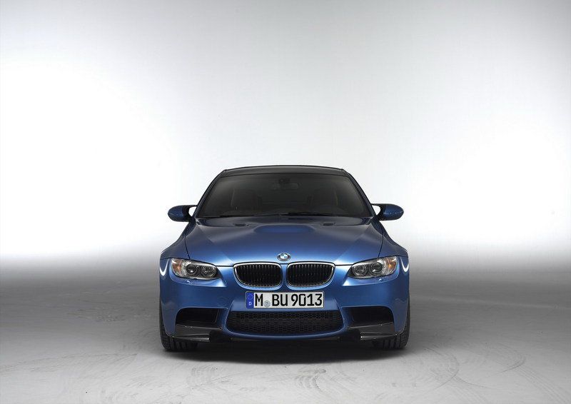 2011 BMW M3 Performance Package جمال مو  طبيعي 2011-bmw-m3-performance-p-5_800x0w
