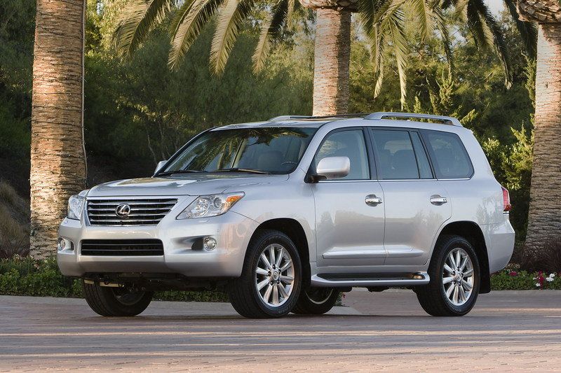 تقرير كامل عن لكزس lx 570 بالصور  2010-lexus-lx570-26_800x0w