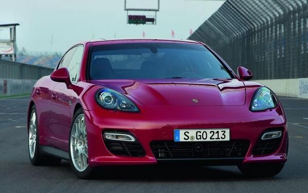 لـقُـوَةُ الأَلـمـَـآنِـيـَـة : Porsche Panamera GTS 2O12 ||- Porsche-panamera-gts-7_600x0w