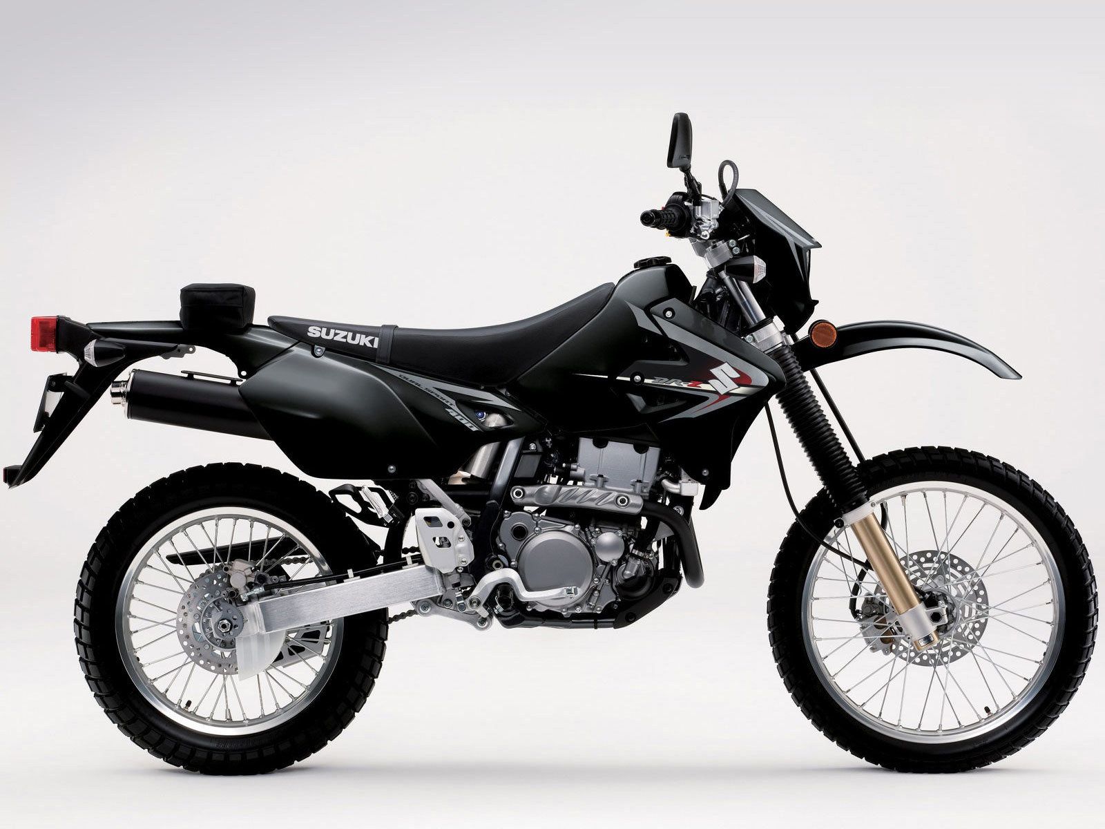 ¿Existe la moto ideal para R.Crossman? :-D - Página 4 2012-suzuki-dr-z400s-5_1600x0w