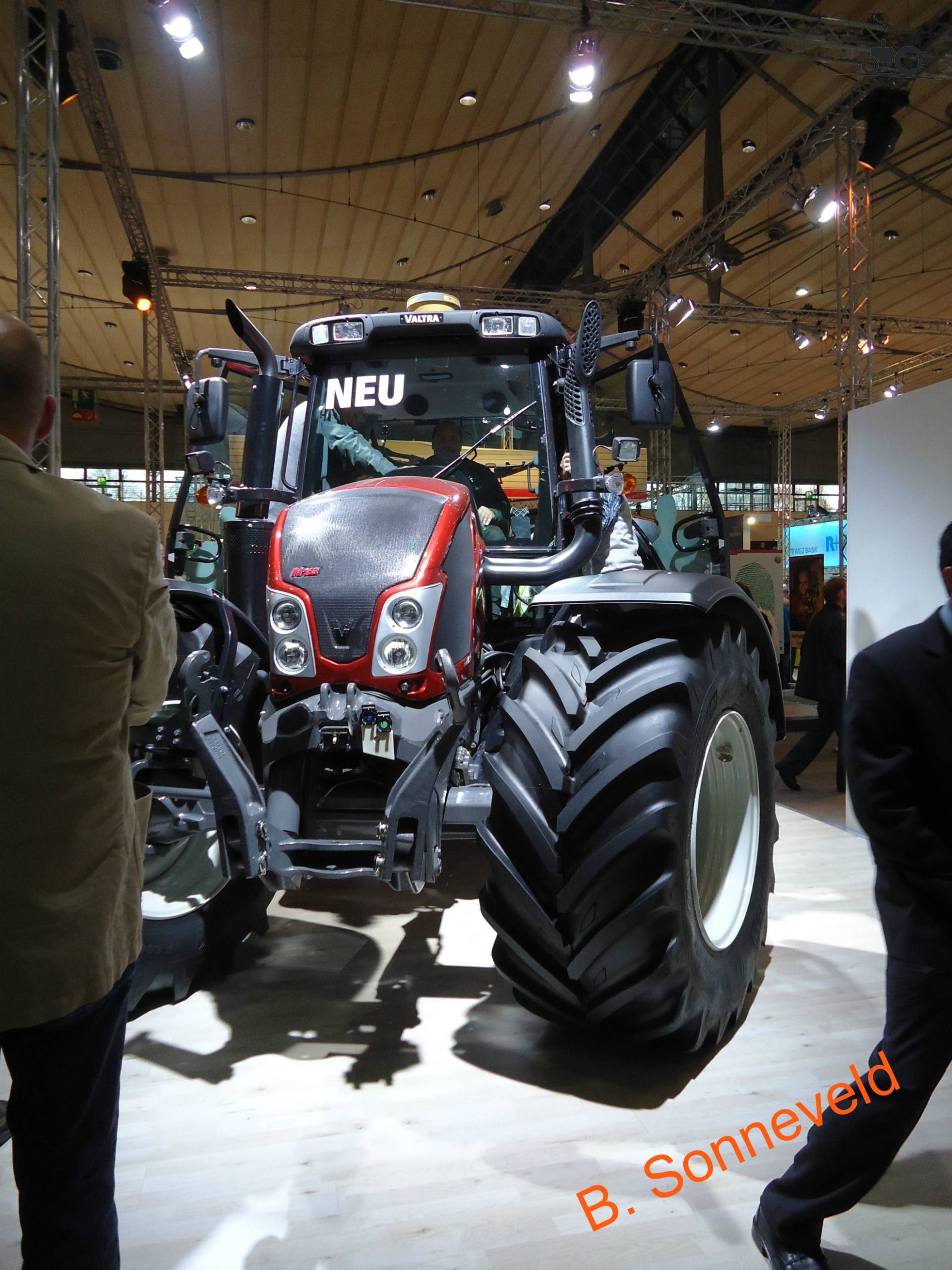 AGRITECHNICA (Hannover - Alemania) 569570-n-serie-valtra