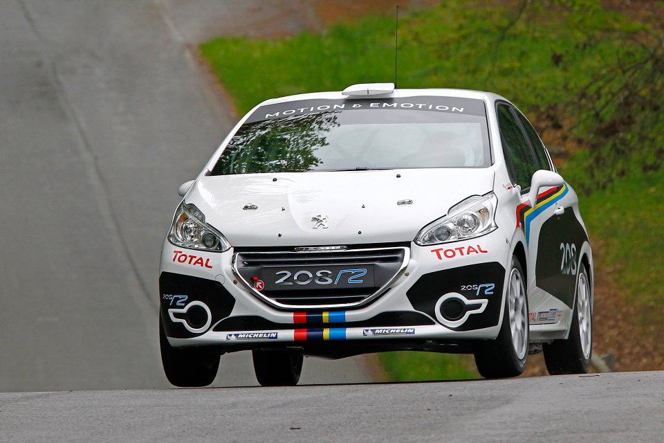 Peugeot Sport presentó el 208 R2 3yK208R267ER