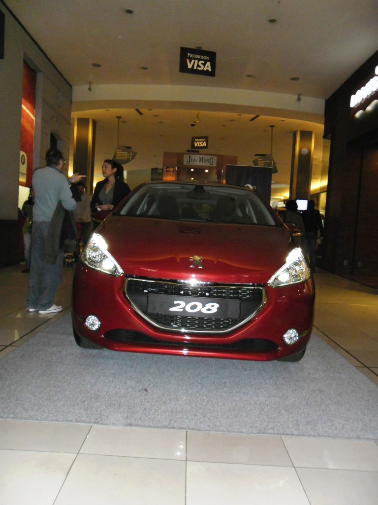 El Peugeot 208 se presenta en Uruguay el 16/10/2012 - Página 2 9La1itu