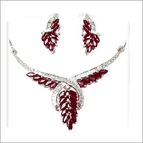 اطقم زمرد فاخره Ruby-Diamond-Gold-Necklace