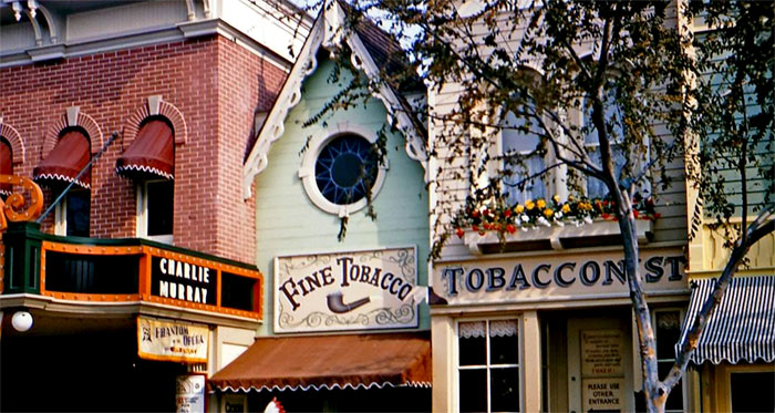 disneyland Disneyland-tobacco-store