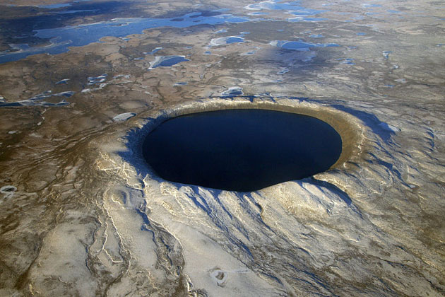 Krateri na Zemlji Pingualuit-krater-1