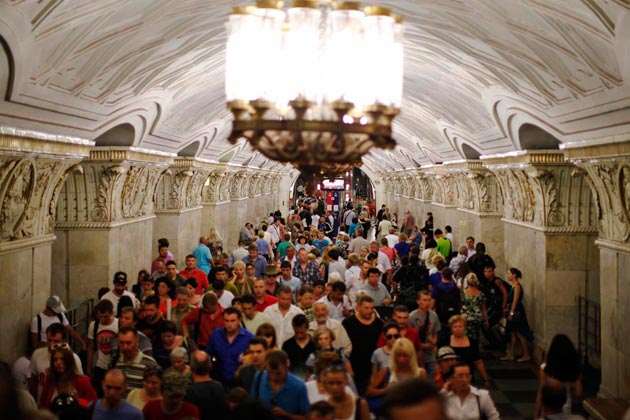 Najlepše putovanje kroz umetnost - metro u boji Moskovski-Metro-9