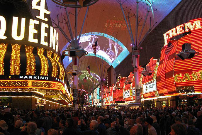 Show da Rua Fremont 800px-Fremont_Street_Experience_Las_Vegas_NV