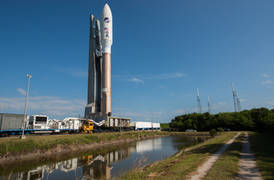 Atlas V (AFSPC-5, X37-B, Lightsail-A) - 20.05.2015 - Page 2 20150519_navidbaraty-rollout-6_f537