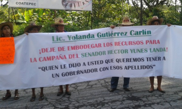 Bloquean carretera Xico-Coatepec porque PC está ‘enbodegando despensas para campañas’ Cotran-yolanda-600x361