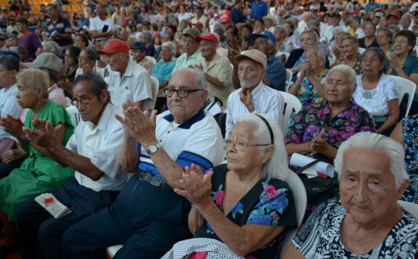 VERACRUZ: Debe DIF estatal 300 millones de pesos en pensión alimenticia a 35 mil ancianitos Pension-600x371