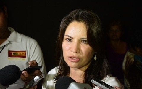 Diputada Robles exige al alcalde Américo Zúñiga sancione a los 400 Pueblos por Mujeres Desnudas Robles