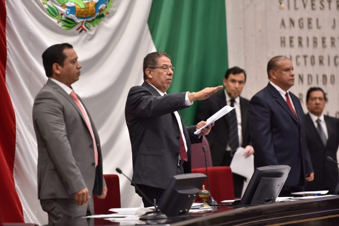 Traición de diputados morenistas para nombrar a un expriista como presidente de la Mesa Directiva del Congreso Foto-269-690x460