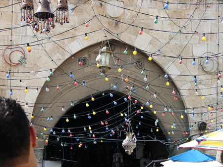 القدس في رمضان عادات وطقوس والأقصى يزين الشهر الفضيل. - صفحة 2 44