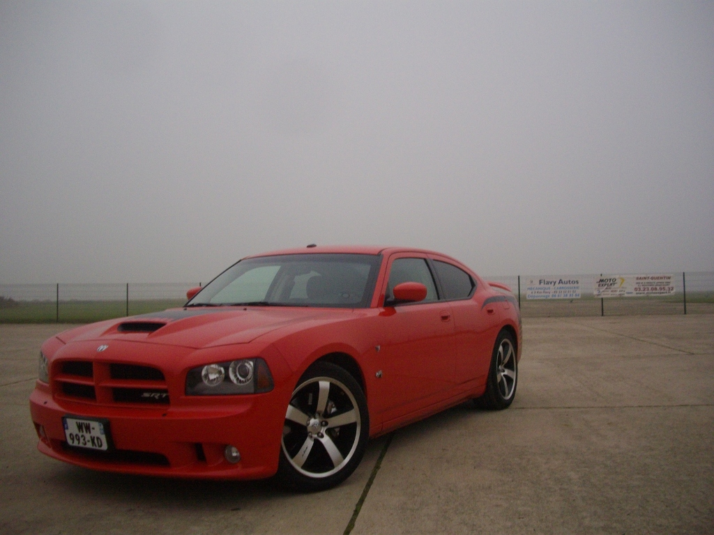 Dodge Charger SRT-8 Super Bee 2009 - Page 5 IMGP3646%20(1024x768)