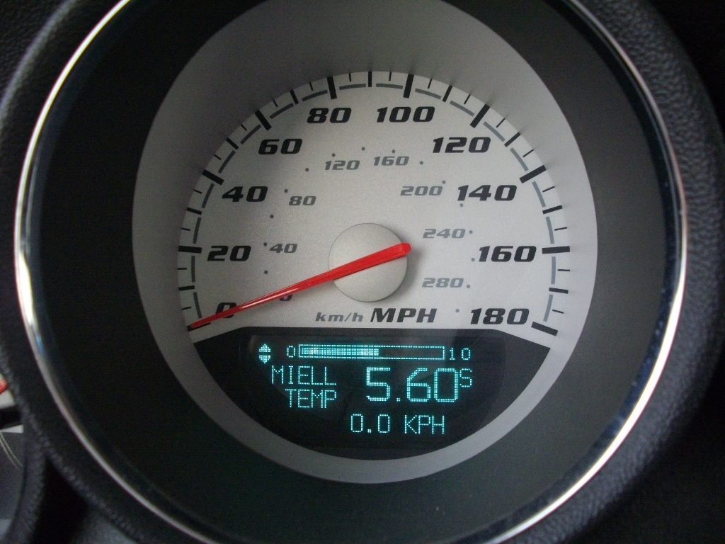 E.T.R. et sa Dodge Charger SRT-8 Super Bee 2009 - Page 5 IMGP3689%20(1024x768)