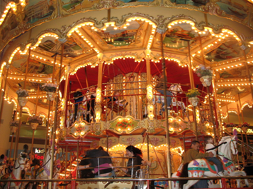 Downtown Kirigakure Merry_go_round-01