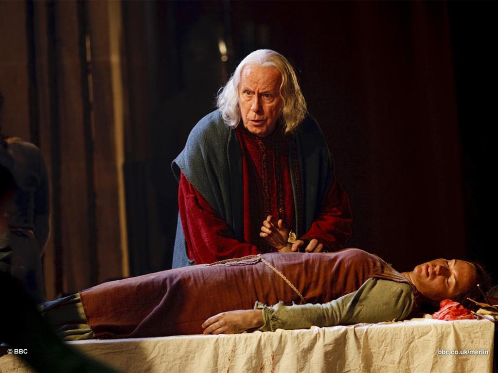 gaius medico di corte amico di merlin S02e01_gaius_01_1600x1200