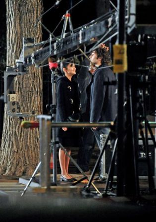 La délicatesse, le film .Audrey_Tautou_filming_La_Delicatesse_Paris_QY35skxykqjl_m