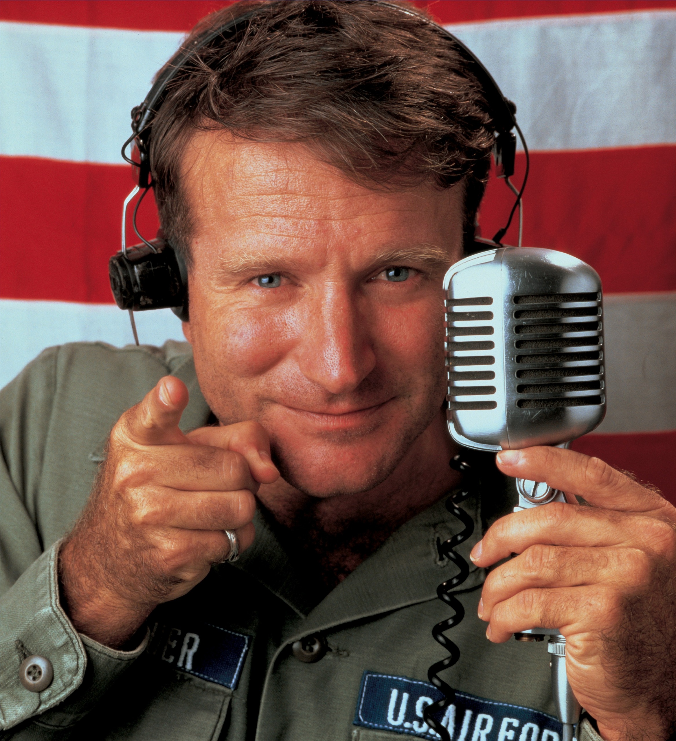 Muške filmske legende - Page 2 Good-Morning-Vietnam-robin-williams-30953057-2336-2560