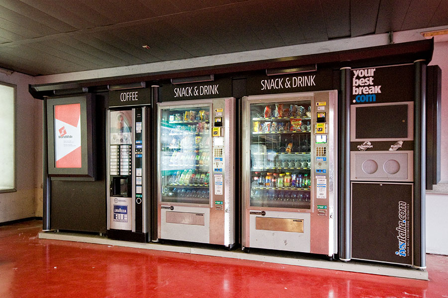 Automat z przekąskami Metro3