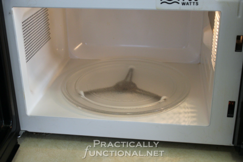 How To Clean A Microwave With Vinegar  How-To-Clean-A-Microwave-With-Vinegar-After-500x333