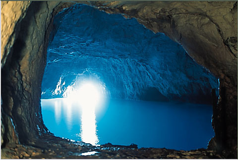 Die Höhle von Belle Aurora deLunas Grotto