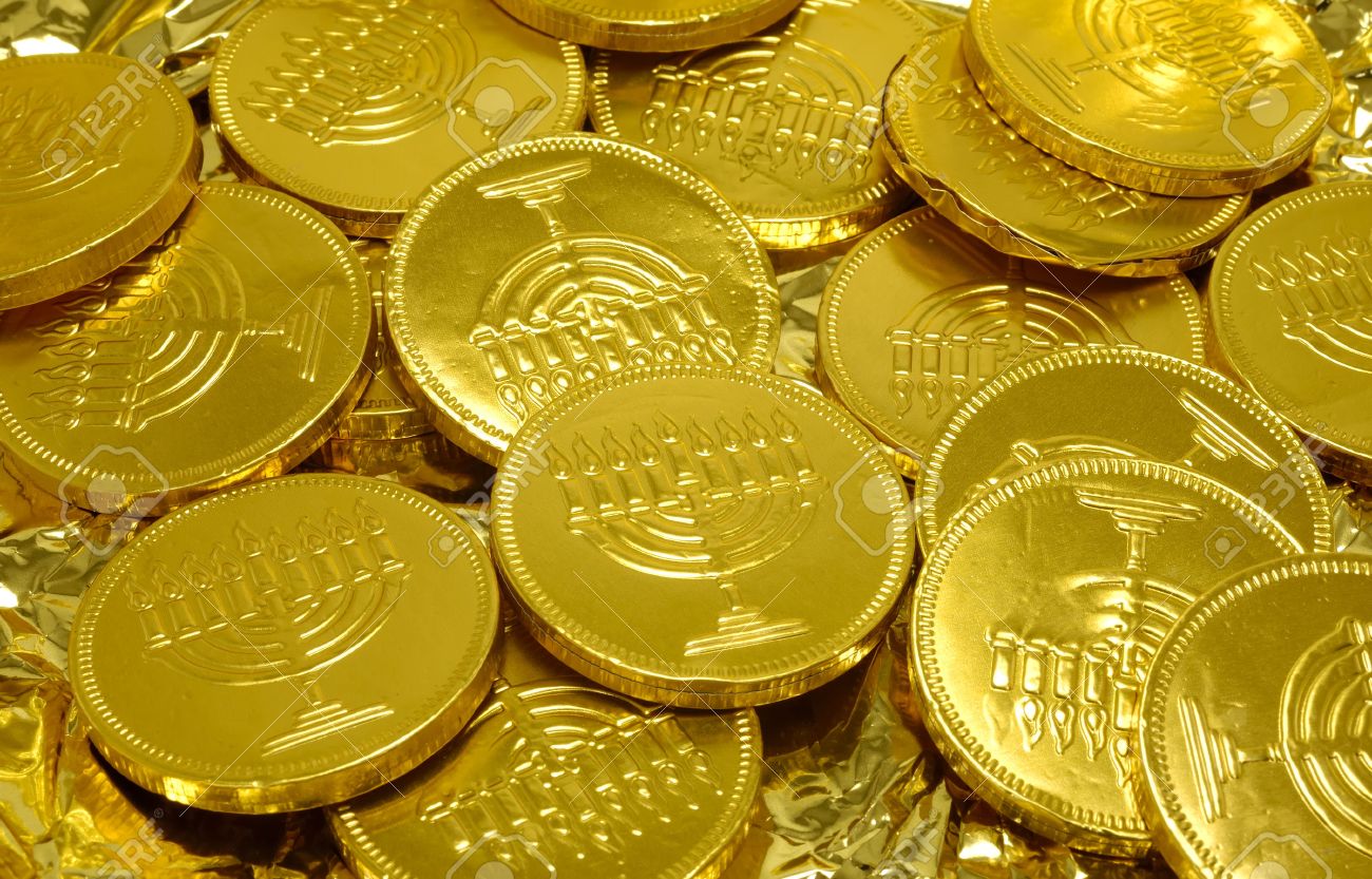 sin evidencias de hebreo 655365-Photo-of-Chanukah-Gelt-Candy-Coins-Chanukah-Related-Items-Stock-Photo