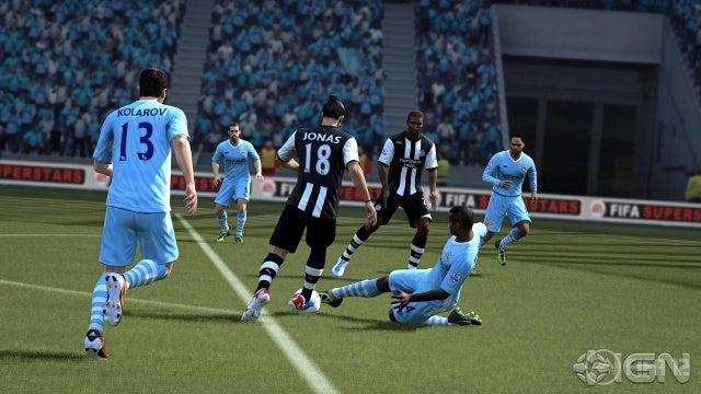 صور جديدة ومنوعة للعبة كرة القدم الشهيرة FIFA Soccer 12  Fifa-soccer-12-20110817094503249_640w