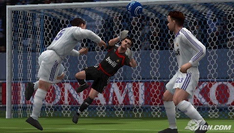    PSP Pro-evolution-soccer-2008-uk-review-20080220082658254_640w