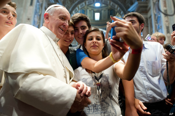 What's next? - Page 25 Pope-Francis-selfie