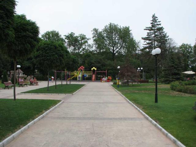 Детската площадка  Svilengrad_park_p