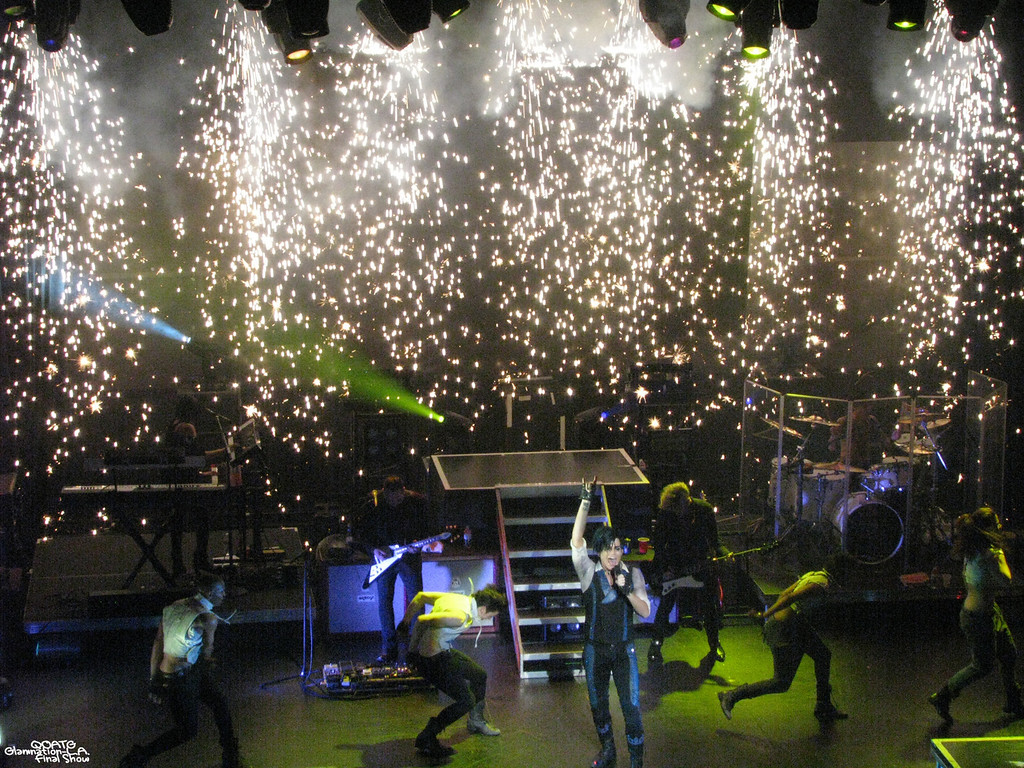 16/12/2010 Los Angeles, CA, Club Nokia 1129848199_retjz-XL