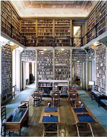 La majestuosa biblioteca Biblioteca-do-palacio-nacional-da-ajuda-lisboa-iii-2006