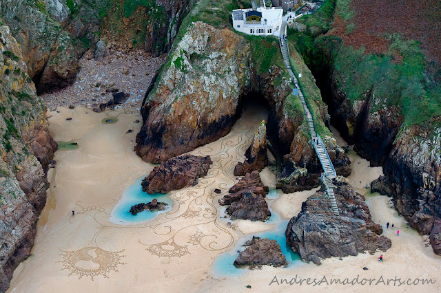 Impermanent Sand Paintings by Andres Amador 111030-Jersey_Beach_Art_03