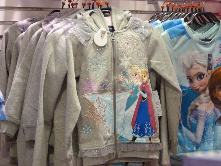 Merchandising "La Reine des Neiges" - Page 7 Produits-aout-1