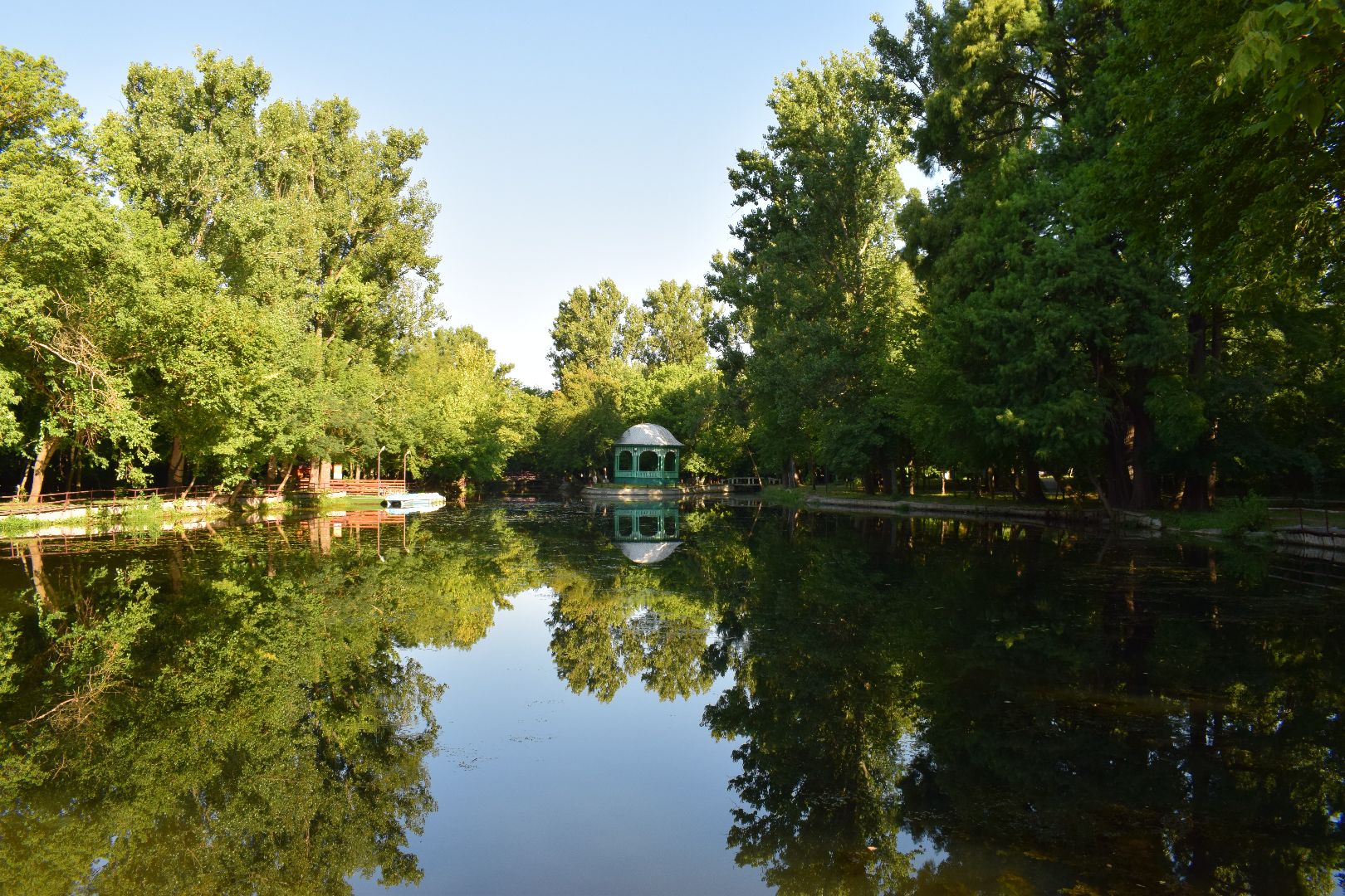 O zi in parc  Parc-poroineanu