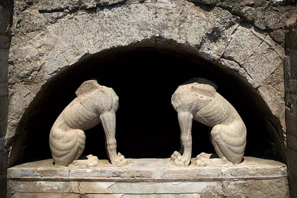 Se hallan los restos de Olimpia, la madre de Alejandro Magno Tumba-de-anfipolis