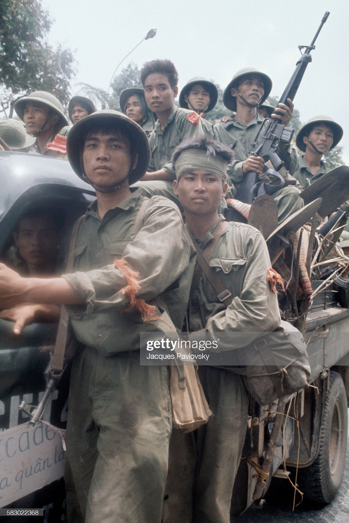 Khoảnh khắc Sài Gòn 30/4/1975 qua ống kính của Nhiếp ảnh gia Jacques Pavlovsky Saigon-30-4-1975-Jacques-Pavlovsky-06