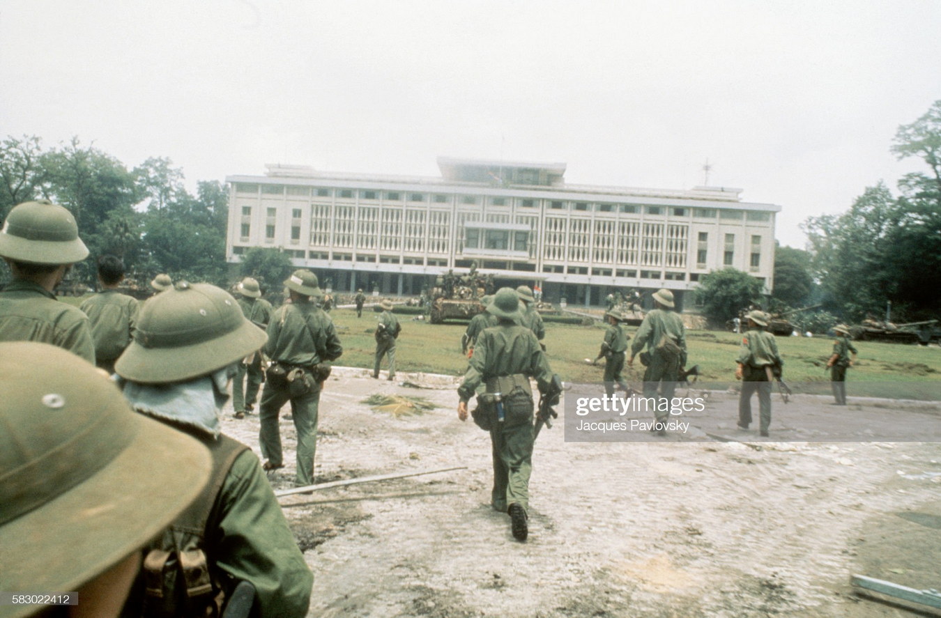 Hình ảnh Sài Gòn ngày giải phóng 30/4/1975 dưới ống kính Jacques Pavlovsky Saigon-30-4-1975-Jacques-Pavlovsky-09