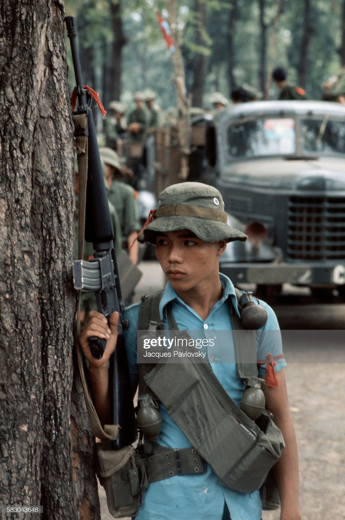 Hình ảnh Sài Gòn ngày giải phóng 30/4/1975 dưới ống kính Jacques Pavlovsky Saigon-30-4-1975-Jacques-Pavlovsky-13