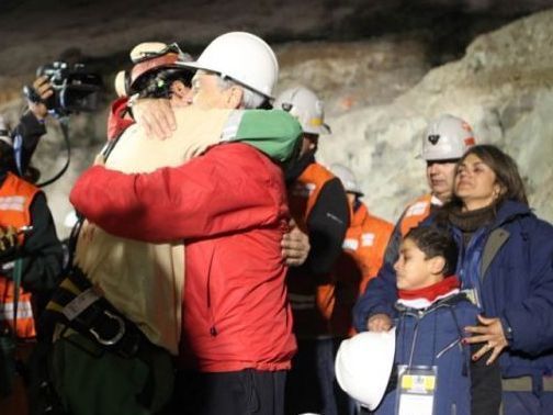 Chili : au tour des mineurs les "plus faibles" de sortir par la nacelle 1129253