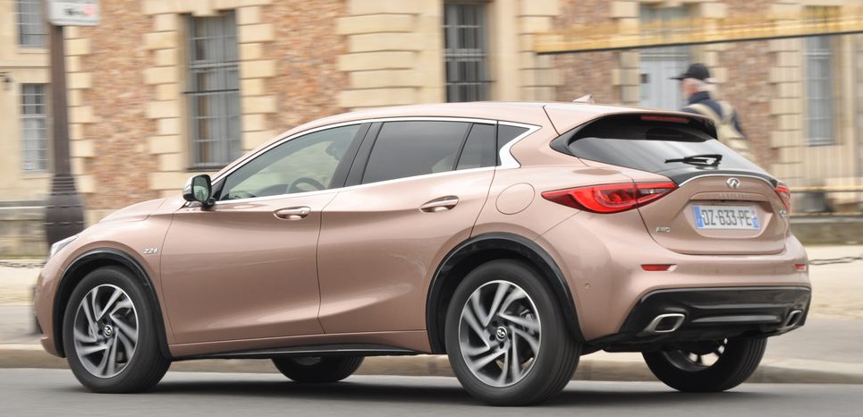 Infiniti Q30 : une Renault Mégane haut de gamme sur base Mercedes 15019810