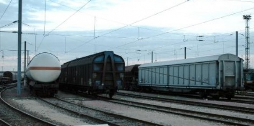 Un wagon de déchets nucléaires déraille près de Paris ! 6790799-un-wagon-de-dechets-nucleaires-deraille-pres-de-paris