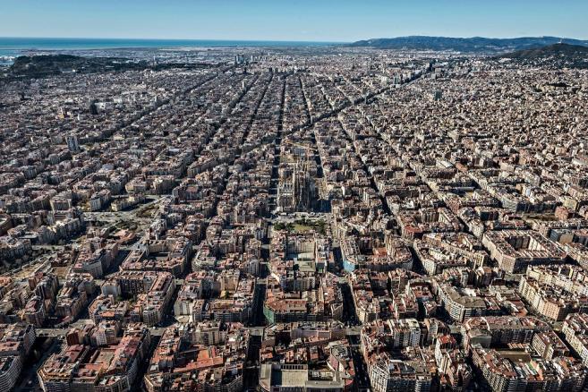 DES DE CASA - Página 2 Dzielnica_eixample_barcelona_zdjecie-657x438