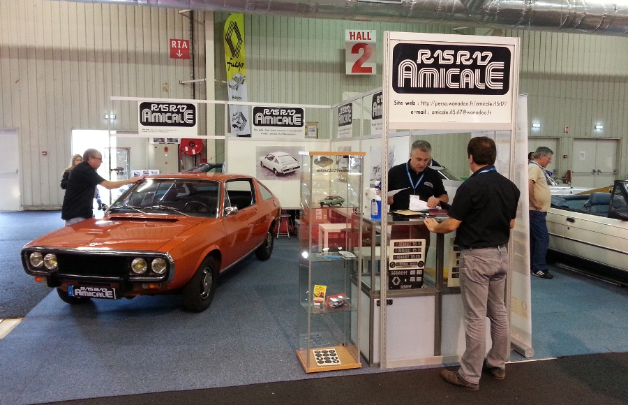 Salon AUTO MOTO RETRO ROUEN - 2014 - Page 3 Stand_di1