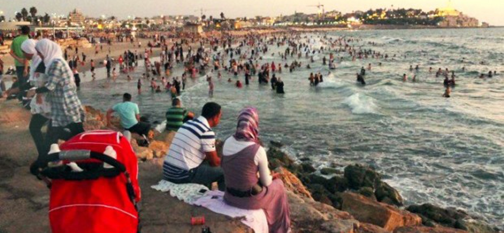 PALESTINE  - Page 2 Tourists-palestiniens-tel-aviv-620x330-1728x800_c